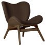 A Conversation Piece Low fauteuil donker eiken, Teddy Brown