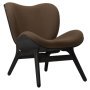 A Conversation Piece Low fauteuil zwart eiken, Mocca