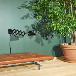 Kaiser Idell 6718-W wandlamp mat zwart