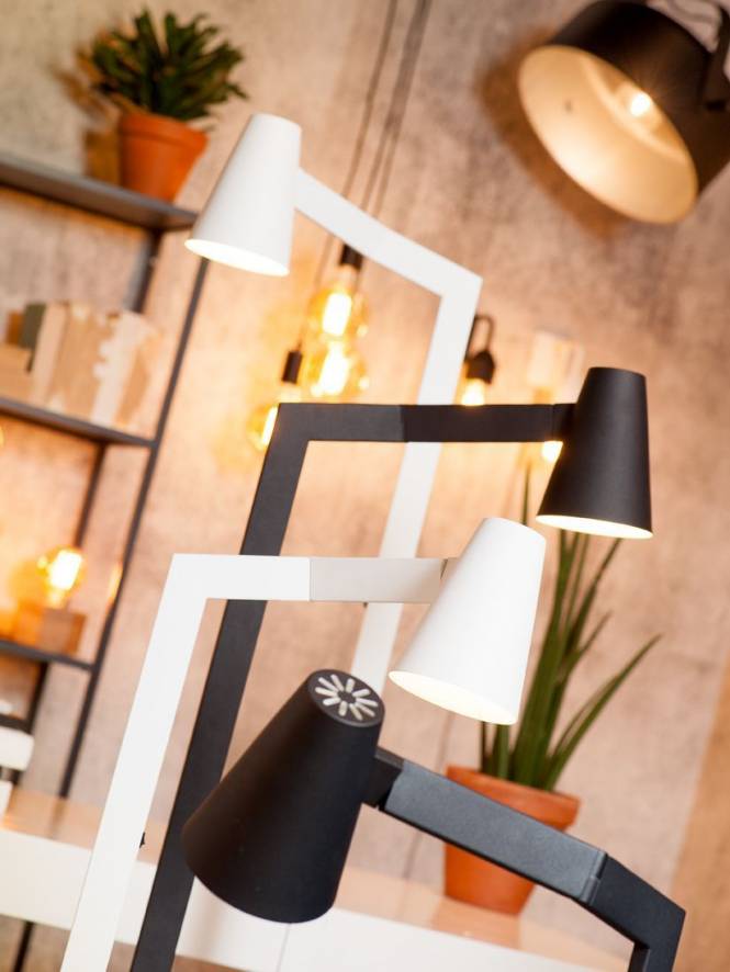 It's about Romi Biarritz vloerlamp zwart | Flinders