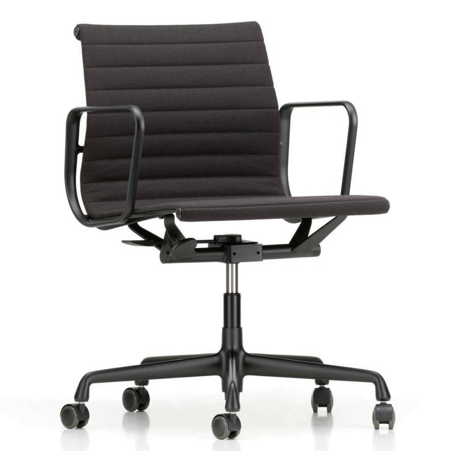 Vitra Aluminium Chair EA 117 draaibaar, zwart aluminium onderstel | Flinders